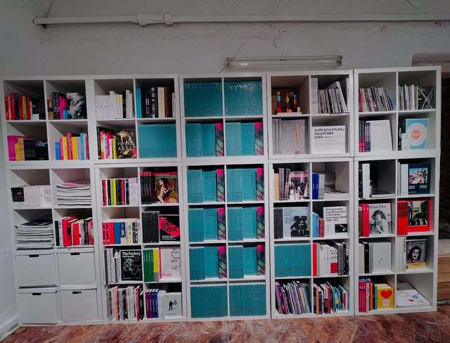 una dintre cele mai importante librarii independente din romania pune lacatul pe usa 68504aae23798