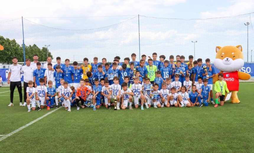 victorii pe linie pentru pustii de la academia hagi la junior football cup 685022ea4c01e