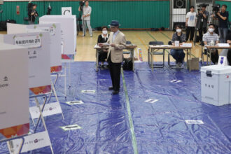 video alegeri prezidentiale in coreea de sud exit poll candidatul de centru stanga lee jae myung este castigatorul detasat al scrutinului 683ef3cf00030