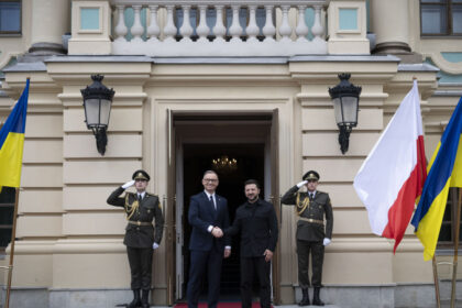 video andrzej duda a fost decorat de volodimir zelenski in ultima vizita a presedintelui polonez in ucraina 68600ff58af15