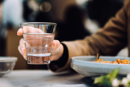 video apa gratis doar pe hartie experiment digi24 cum incalca restaurantele legea in vigoare de un an noi nu dam asa e politica firmei 685f6efc6ab89