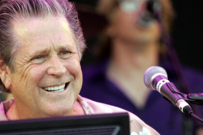video cantaretul brian wilson cofondator al trupei americane the beach boys a murit la varsta de 82 de ani 6852746fbf7ed