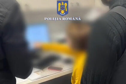 video dosarul garzilor fictive 4 medici din craiova au fost retinuti acuzatii de inselaciune delapidare si fals informatic 6842a67690dd3
