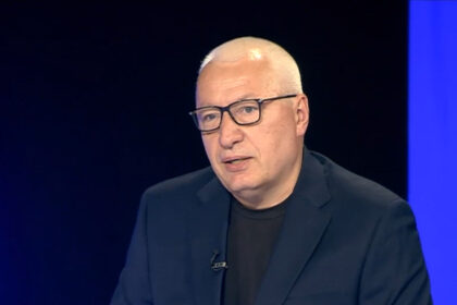 video iulian fota fost consilier prezidential romania se va confrunta in urmatorii ani cu o cursa grea care presupune pericole majore 683c6f832f6aa