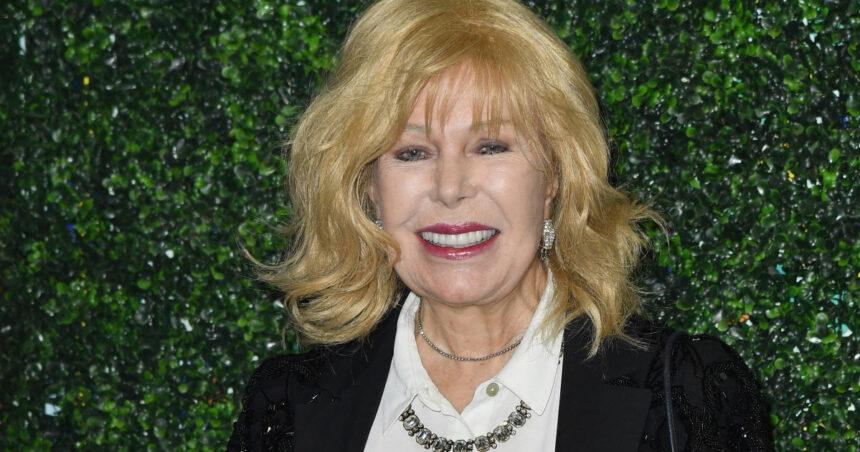 video loretta swit a murit la varsta de 87 de ani actrita a fost celebra pentru rolul hot lips houlihan din serialul de comedie mash 683eb06248e9d