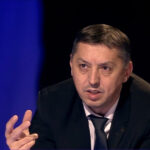 video ministrul educatiei daniel david spune ca nu ar trebui ca elevii sa aiba teme care sa cumuleze mai mult de doua ore pe zi 683de1a70efa1