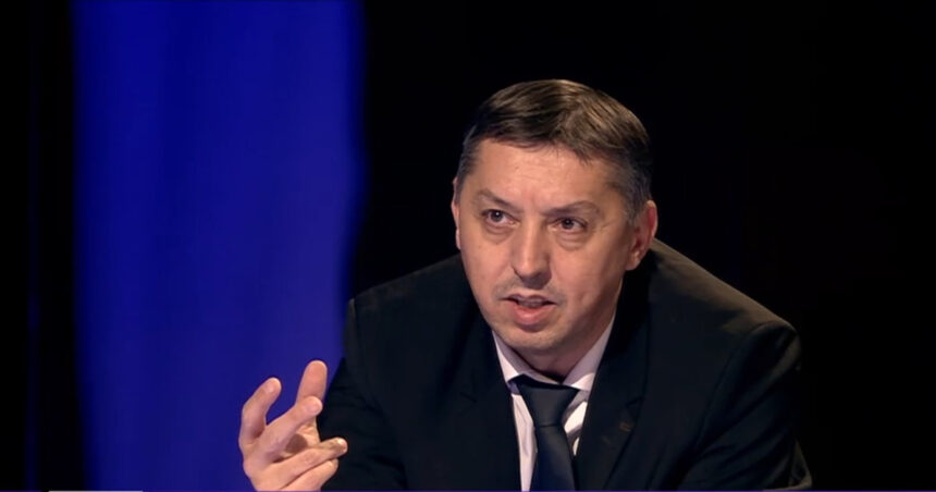 video ministrul educatiei daniel david spune ca nu ar trebui ca elevii sa aiba teme care sa cumuleze mai mult de doua ore pe zi 683de1a70efa1