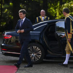 video nicusor dan in spatele lui trump la summit ul nato 685b0daa61d85