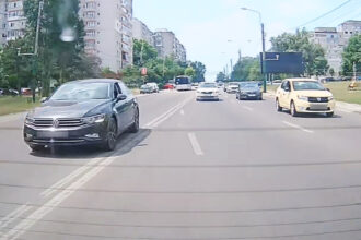 video tripla infractiune un sofer din constanta filmat in timp ce conduce pe contrasens 684e63550007c