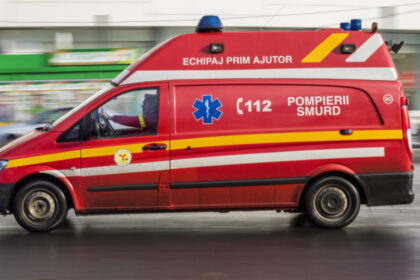 video un lift in care se aflau patru persoane intre care un copil s a prabusit la timisoara 685136c69baad