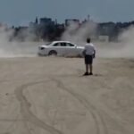 video un sofer a fost amendat cu 11 405 lei dupa ce a facut drifturi pe plaja 684d3cb83dc8f