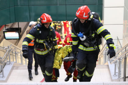 videofoto explozie simulata la metrou zeci de victime evacuate ziua a doua a exercitiului seism 2025 6857cb6c7762e