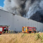 videofoto incendiu la o hala din incinta unui parc logistic situat la km 23 al autostrazii a1 pompierii intervin cu 14 autospeciale 686161564f1f2
