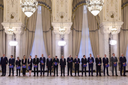 videofoto ministrii guvernului bolojan au depus juramantul la palatul cotroceni mesajul lui nicusor dan 6859b004a76af