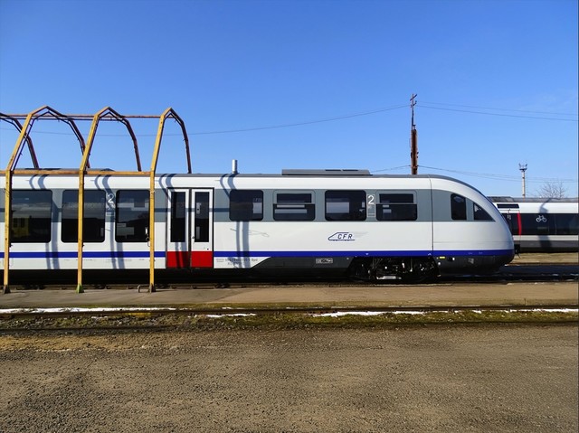 videofoto un nou tren sageata albastra revine 685e81fe8cac8