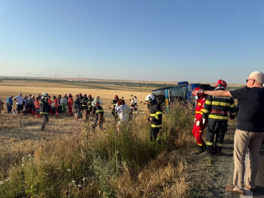 videogalerie foto a fost activat planul rosu in tariverde s a rasturnat un autocar in care se aflau mai multi ucraineni 685c39ae136ae
