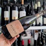 vinul zilei un spumant organic din penedes cu arome care te poarta cu gandul la o zi de vara petrecuta printre livezi si paduri poate insoti orice masa de la aperitive simple pana la peste sau fr 685b934440a01