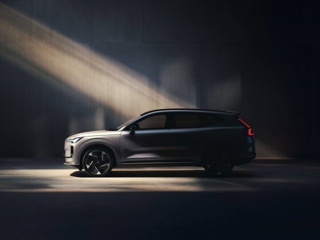 volvo xc70 va avea una dintre cele mai mari baterii in segmentul phev si motor produs de horse 685061a2c18d9