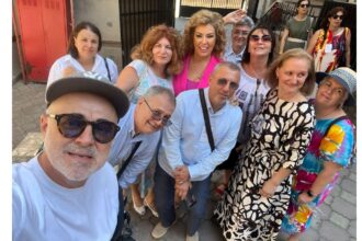 40 de ani de la absolvire revedere emotionanta pentru promotia 1985 a colegiului national mircea cel batran constanta 6873666b6fa69