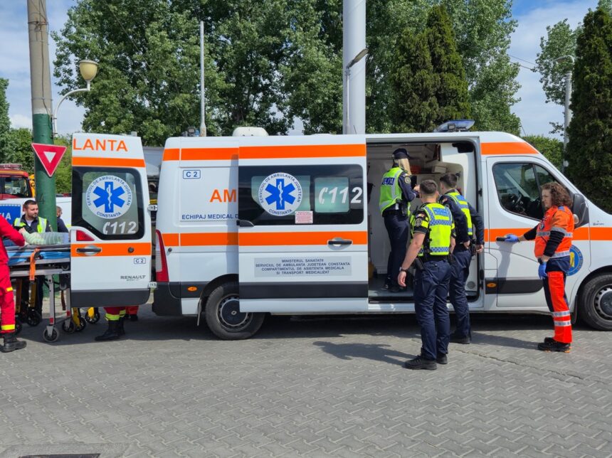 accident groaznic in mamaia nord la sensul giratoriu de la lidl patru victime au ajuns la spital un barbat este in coma 6867682b57ae0