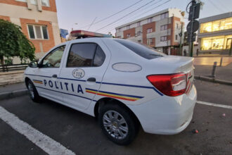 accident incredibil la navodari un scuter s a lovit de o autospeciala de politie iata ce s a intamplat 686a2e1fe2357