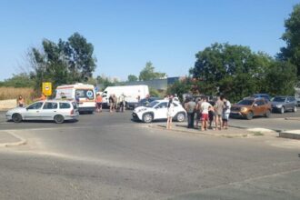 accident rutier in zona garii din mangalia intre o duba si 2 autoturisme 687fb1cf28278