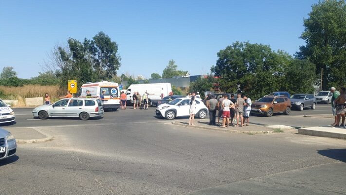 accident rutier in zona garii din mangalia intre o duba si 2 autoturisme 687fb1cf28278