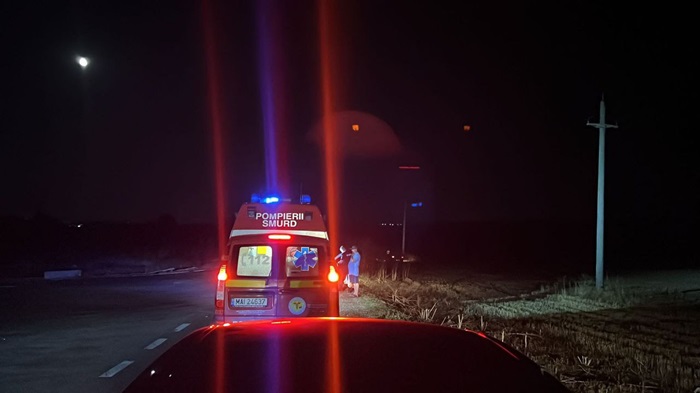 accident rutier intre un tractor si un autoturism la intrare in valea dacilor 6866e9fa835c6