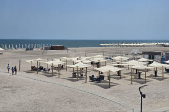 alerta 112 pe o plaja din mamaia nord un barbat a fost agresat de o femeie ce practica cersetoria 687f315ab936a