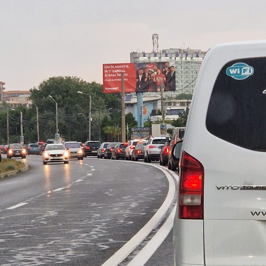 atentie soferi aglomeratie pe dn 39 si pe autostrada a2 se recomanda utilizarea rutelor alternative 688758bde6f07