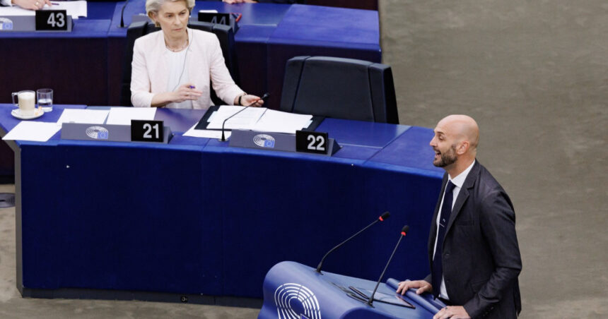 aur ironizat chiar de aliatii din parlamentul european la motiunea lui piperea unora le place sa piarda atat acasa cat si aici 686cf290b3df0