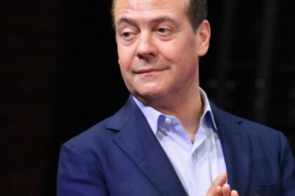 avertismentul lui dmitri medvedev pentru donald trump un pas catre razboi 68887eb42e27a
