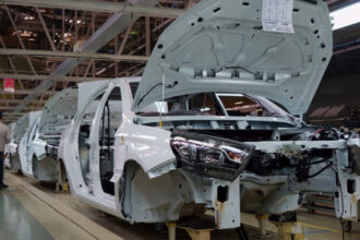 avtovaz cel mai mare producator auto din rusia vrea sa reduca saptamana de lucru au scazut vanzarile iar china ii face concurenta 688080143ad24