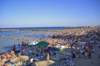 barbat de 58 de ani la un pas de tragedie pe plaja din eforie nord 687529749a530