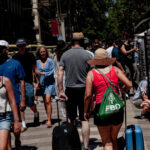 barcelona inchide doua dintre terminalele din portul de croaziere ca sa reduca numarul turistilor 687f372cb58cc