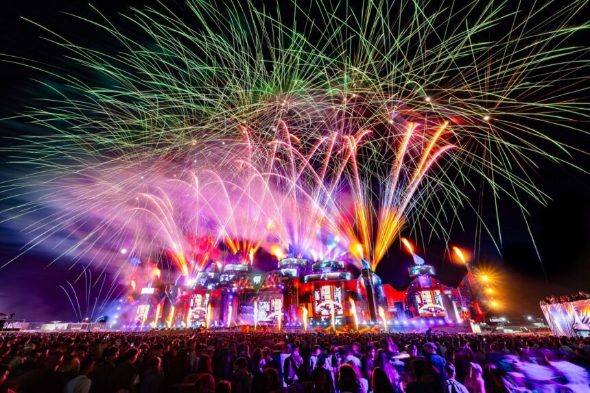 beach please 2025 final epic pentru cel mai mare festival din europa peste 500 000 de participanti productii artistice de milioane de euro amintiri de neuitat 68751b50532f2