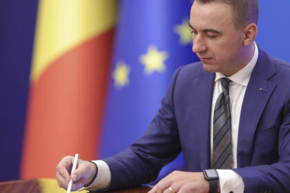 bogdan ivan s a filmat in timp ce a transferat 20 din salariu la stat cred ca acest lucru nu rezolva problemele statului roman 6871160589400