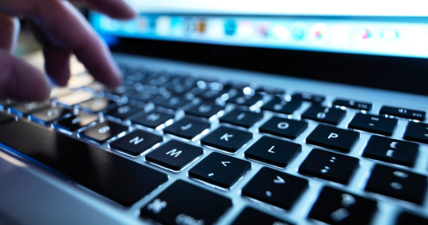 cati romani declara ca au participat recent la actiuni politice pe internet sondaj inscop 687df8b9535de