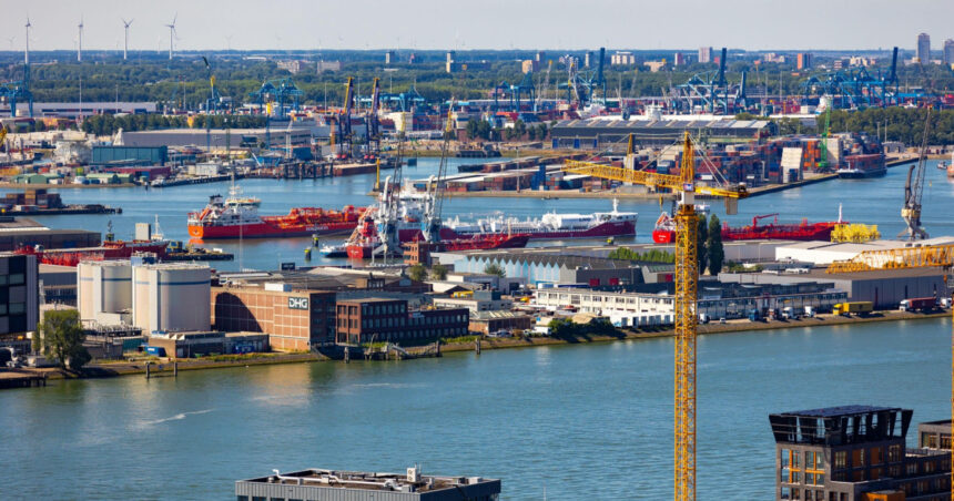 cel mai mare port din europa se pregateste pentru un eventual razboi cu rusia financial times 6871e8e52fb9b