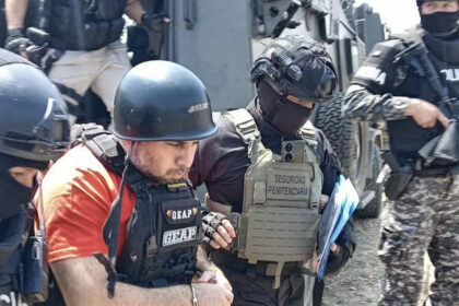 cel mai mare traficant de droguri din ecuador a fost extradat in sua il trimitem cu mare placere sa se confrute cu legea americana 687dc8d009d0e