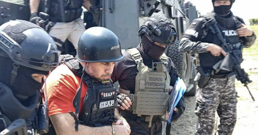 cel mai mare traficant de droguri din ecuador a fost extradat in sua il trimitem cu mare placere sa se confrute cu legea americana 687dc8d009d0e