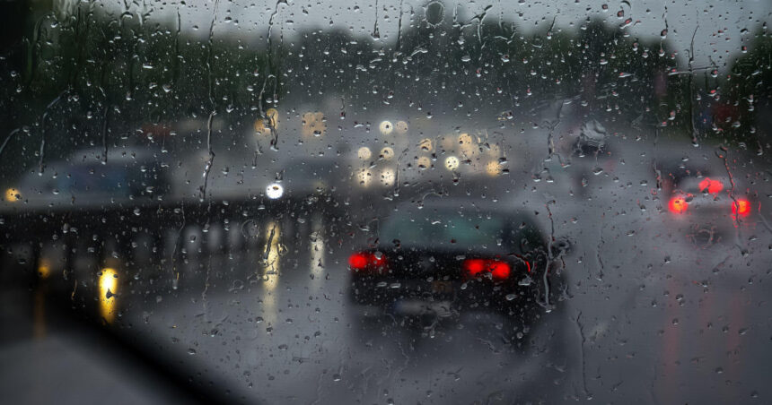 cod rosu de ploi torentiale emis pentru judetul bistrita nasaud traficul rutier este blocat pe dn 17c in urma unei viituri 6888bd65d02e3