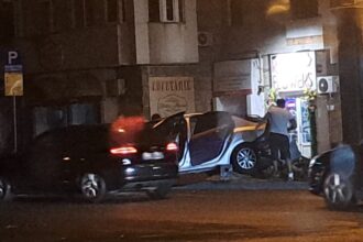 constanta accident in intersectia de la capitol un autoturism a ajuns pe trotuar 688931b24f72c