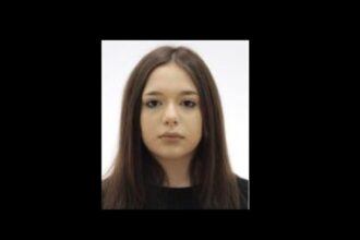 copila de 14 ani cautata cu disperare de parinti si politie au fost alertate si autoritatile din statele schengen sunati la 112 daca o vedeti 6874a4ee6a6a3