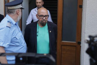 cristian popescu piedone a fost pus sub control judiciar va fi suspendat de la sefia anpc 687fbc814b37b