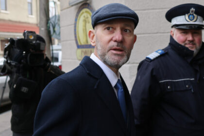 cum au incercat fostii generali sri florian coldea si dumitru dumbrava sa se apere la dna au dat vina unul pe celalalt 6867d4ff087a2