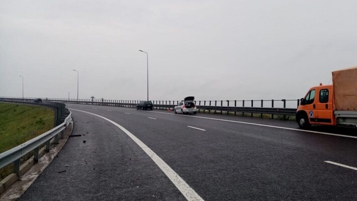 cum s a produs accidentul de pe autostrada a4 in urma caruia 4 persoane au ajuns la spital 6880b20a0cdfe