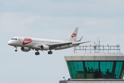 defectiune tehnica majora la sistemul de control al traficului aerian din marea britanie mai multe aeroporturi au fost afectate 688a74f40ad7d