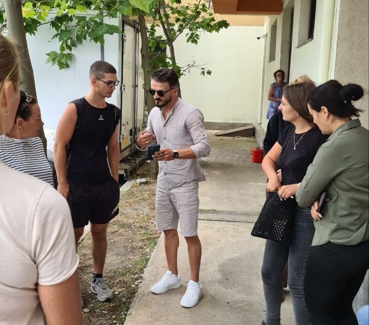 documente mai multi cetateni ucraineni acuza ca au fost tepuiti de un constantean oamenii au facut curatenie in apartamente din mamaia si nu au fost platiti ce spune barbatul invinuit 68786c4238dcd