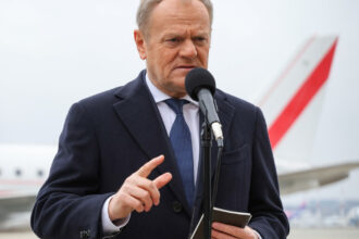 donald tusk infiinteaza un superminister responsabil de finante si economie cea mai importanta initiativa 6880d16d422d2